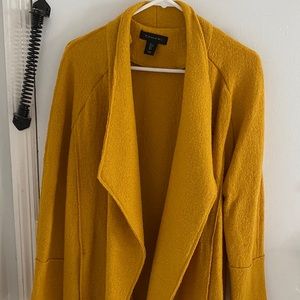 TAHARI sweater coat - size small